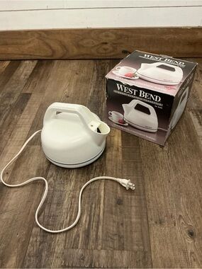 West Bend Electric Kettle 1 Quart Model 6400 NEW